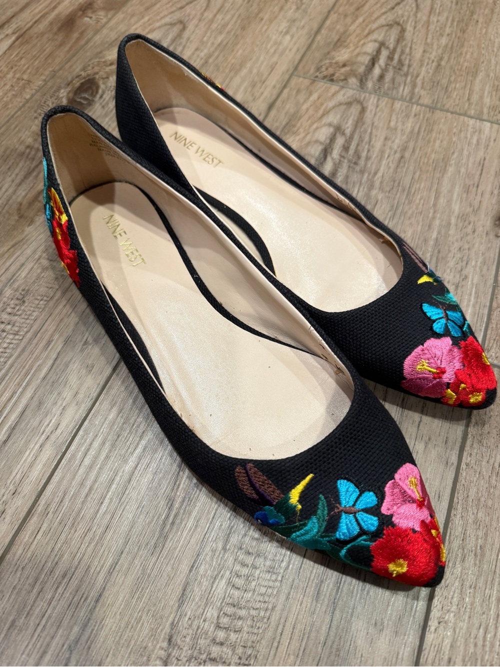 Nine West Black Pointed-Toe Flats with Multicolor Floral Embroidery